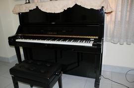 Bán đàn Piano UX Yamaha