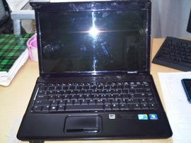 Bán laptop HP giá 5tr800, mới 99,9%, nguyên tem và bán đủ phụ kiện theo máy