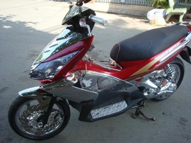 Honda Air Blade 2009 màu đỏ, bstp, áp Inox hết cả xe rất đẹp, mới 99%, giá 28,5tr