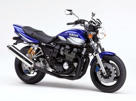 Môtô Yamaha 400 XJR, đời 2003, đã vô bộ áo 1300, đồng hồ 1300, nguyên cây bô