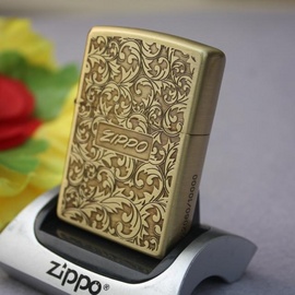 Zippo Thời trang đồng giá 250. 000 ( hàng có bảo hành )