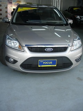 Ford Focus 1. 8L, 5 cửa số tự động, 2011. SàiGòn Ford Assured giá tốt nhất tại HCM