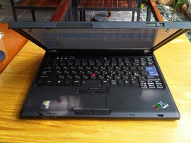 Bán laptop IBM T60, nguyên tem, máy rất đẹp và bền, giá 5tr100, đủ phụ kiện