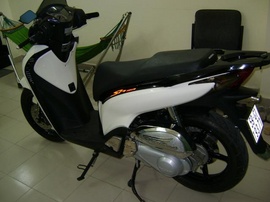 Ban Honda SHi 125VN mau Trang_den Sport moi 99% su dung rat ky, zin 100%.