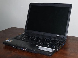 Laptop Acer travelmate core2duo T8100 2*2. 1G webcam giá rẻ