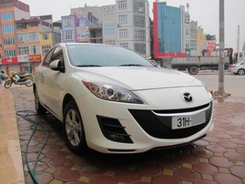 Bán xe Mazda 3 đời 2010 màu trắng-TNCC-số tự động-xe đài loan