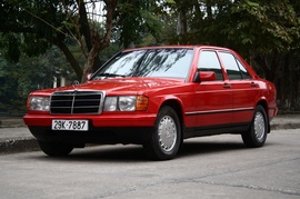 ----- Bán xe Mercedes 190E NK Đức 1990 148tr