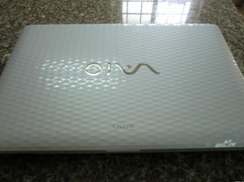 Laptop SONY VAIO EH15EG màu trắng cực đẹp, core i3