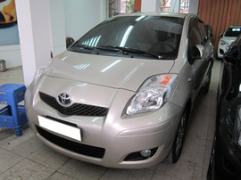 Bán Yaris 1. 3 mầu vàng 2009