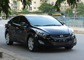 Hyundai Avante 2. 0 có xe giao ngay giá tốt nhất thị trường. Hotline 0909315000