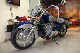 Bán Honda Shadow 750 AERO, màu xanh bạc 2009, xe đẹp long lanh không vết trầy