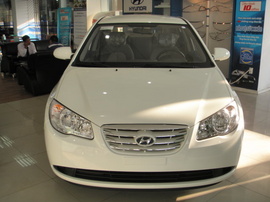 Hyundai Elantra có xe giao ngay, khuyến mãi cực hot. Hotline 0909315000