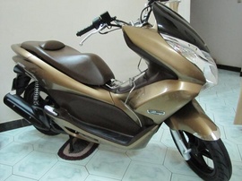 Honda PCX VN Màu vàng cát, ĐK lần đầu 2011. Xe rất mới, không một vết trầy