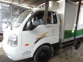 Bán xe tải đông lạnh Kia Bongo III 1T4, đời 2005, đăng ký mới 2009, nhập nguyên
