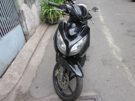 Cần bán một xe Yamaha Nouvo II, 2006 ,màu bạc đen ,bstp