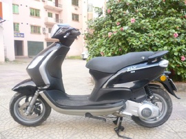 Bán xe piaggio 125cc màu đen