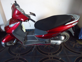 Dylan 125cc, màu đỏ, đời 2003, biển 43, xe đẹp, nữ SD kỹ, chưa bung