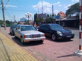 Bán xe Mercedes 190E (một trong mười chiếc xe huyền thoại của mercedes benz)