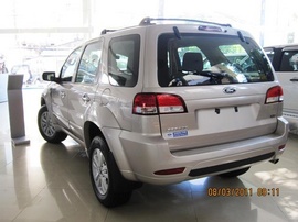 Ford Escape, xe nhà cần bán gấp.