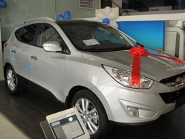 hyundai tucson giá rẻ nhất sài gòn.