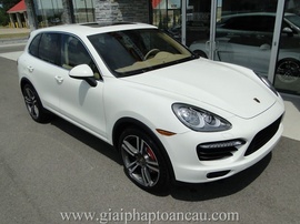 Porsche Cayenne Turbo 2012 có xe giao toàn quốc 0986568833