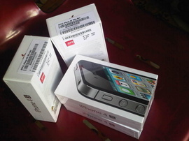 bán lại 3 con iphone 4s 32gb phiên bản quốc tế.