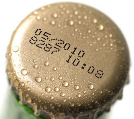 Máy in date hạn sử dụng trên thân chai, nắp chai pet, chai bia, nước giải khát