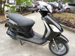 Bán xe piaggio Fly mầu đen còn mới giá 14,5triệu đẹp miễm bàn