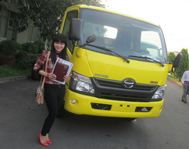 xe tai hino nhap khau hay lap rap o viet nam