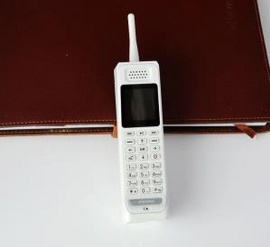 Điện thoại bộ đàm X900 pin sài cả tháng