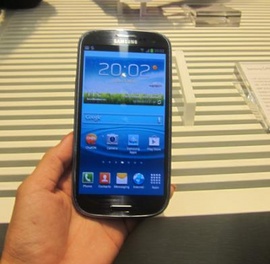 Samsung galaxy s3 xách tay giá 4tr2 nguyên hộp