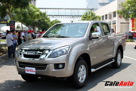 Xe bán tải Isuzu Dmax 2013