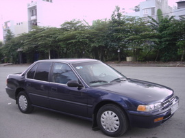 Cần bán xe Honda Accord 2. 2 sản xuất năm 1992, màu xanh tiger