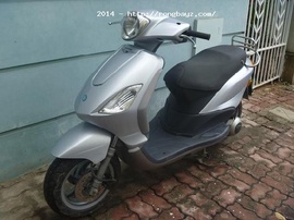 Piaggio Fly mầu bạc nhập khẩu nguyên chiếc