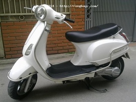 cần bán piaggio vespa lx 125 nhập khẩu chính chủ màu trắng