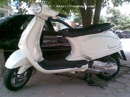 Muốn đổi xe nên bán lại chiếc xe Vespa Piaggio LX Việt 150cc màu trắng