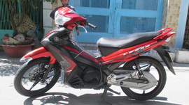 xe Yamaha Lexam màu đỏ đen bánh mâm ,thắng đĩa ,bstp