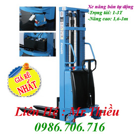 xe nâng bán tự động