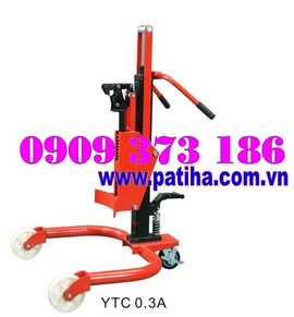 Nhà cung cấp hàng đầu xe nâng quay đổ phuy 350kg