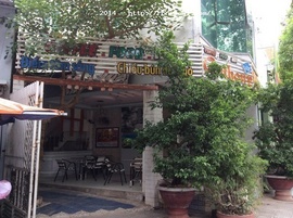 Bán nhà 3T mặt phố, Nguyễn Tri Phương (cũ), vỉa hè rộng, có quán cafe đang KD