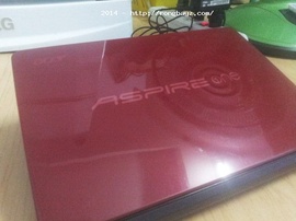 Em cần bán laptop Acer Aspire One 722 mini pin 3h.