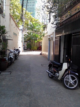 Nhà đường Lê Quang Định Hẻm 377, còn mới cần bán giá rẻ