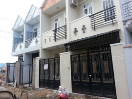 Tôi cần bán nhà riêng Lê Văn Lương, 82m2, 2 tầng kiên cố, giá bán 790 triệu.