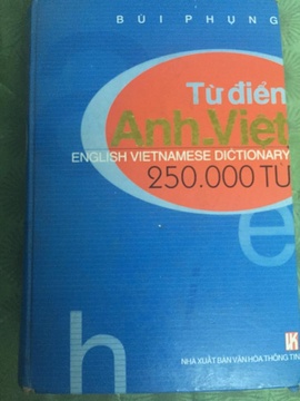 Cần bán 1 quyển từ điển Anh Việt loại dày với 250000 từ