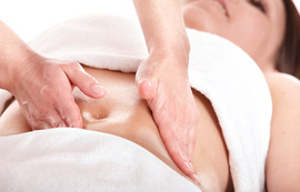 massage bụng tại nhà giúp các mẹ lấy lại vòng eo thon đẹp sau sinh ở tphcm