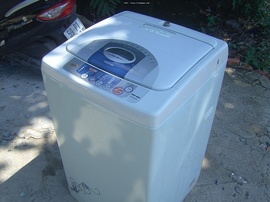 Bán 02 máy giặt toshiba và sanyo, máy còn tỷ lệ 85_90%