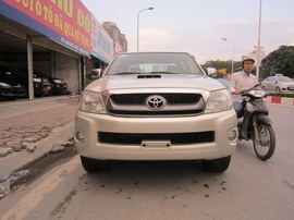 Toyota Hilux 2010, 2 cầu, 445 triệu