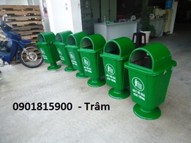 thùng rác chân nhựa 55 L