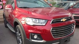 Đang cần bán gấp xe Chevrolet Captiva LTZ 2015, xe đen, giá cạnh tranh