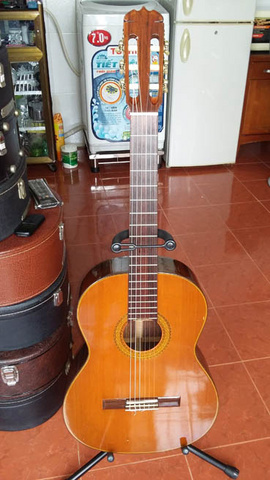 Bán guitar Clasical Nhật Matsouka